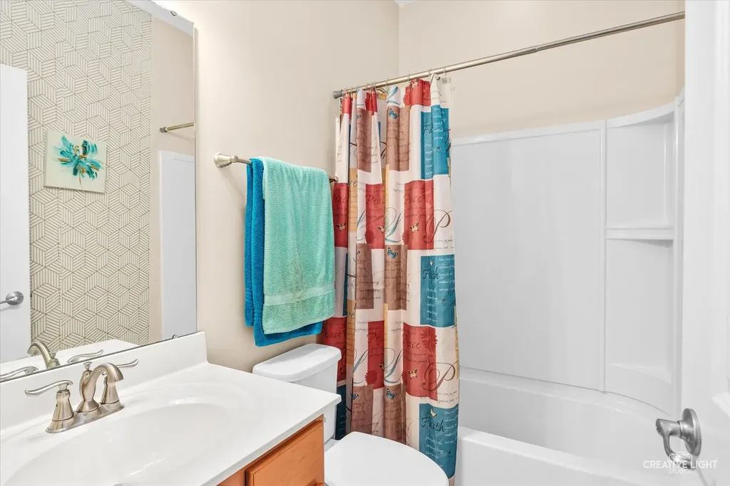 1648 Colchester Lane Aurora IL 60505