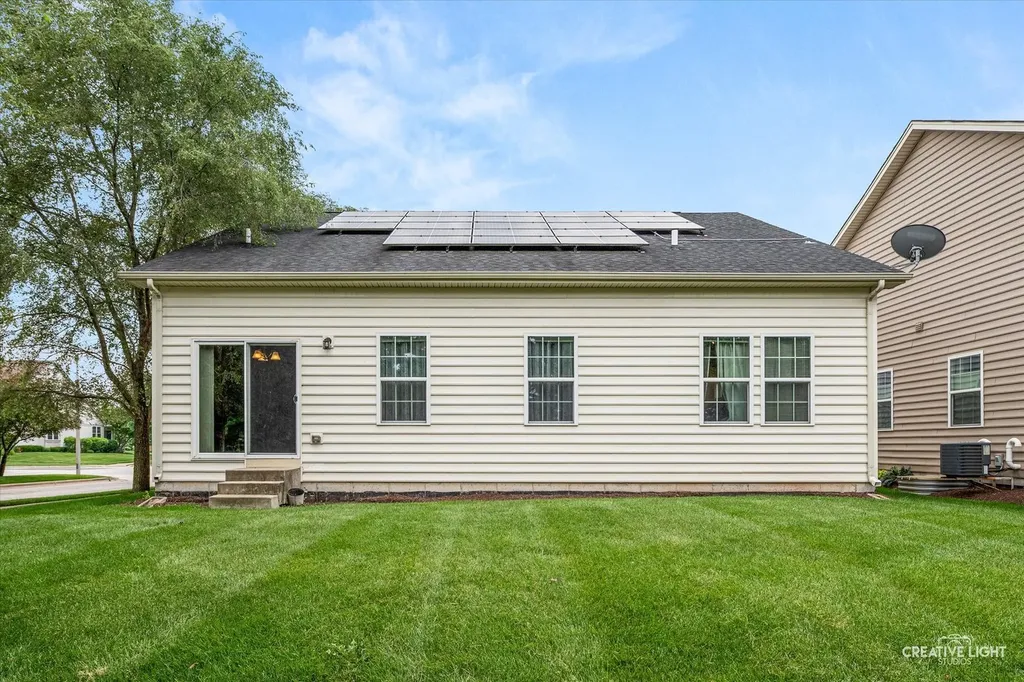 1648 Colchester Lane Aurora IL 60505