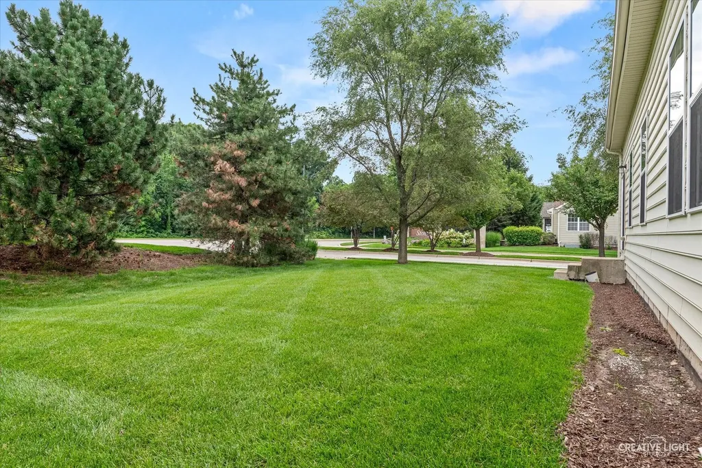 1648 Colchester Lane Aurora IL 60505