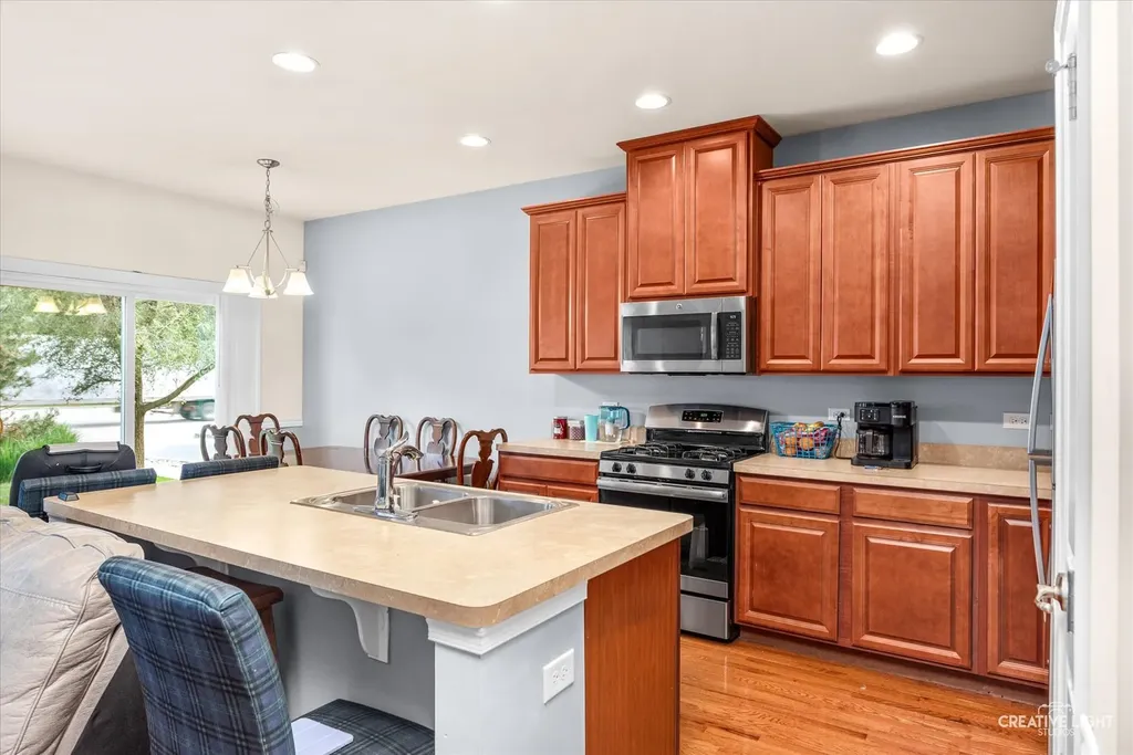 1648 Colchester Lane Aurora IL 60505