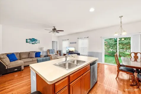 1648 Colchester Lane Aurora IL 60505