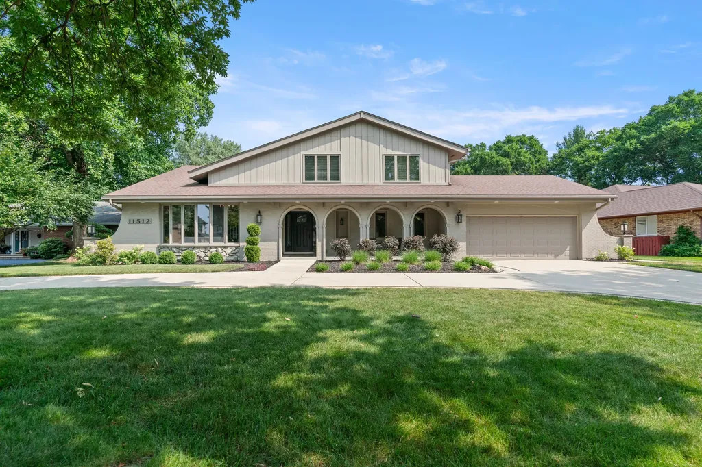 11512 Woodglen Lane Burr Ridge IL 60527