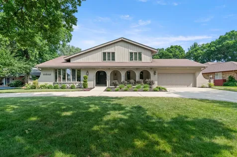 11512 Woodglen Lane Burr Ridge IL 60527