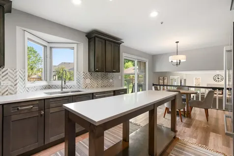 11512 Woodglen Lane Burr Ridge IL 60527