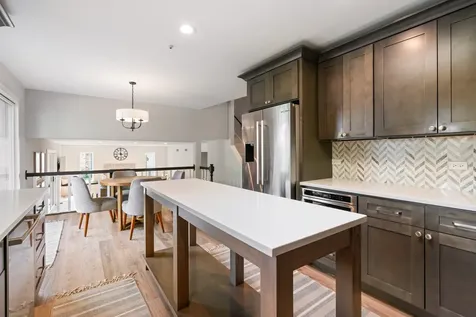 11512 Woodglen Lane Burr Ridge IL 60527