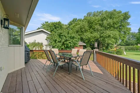 11512 Woodglen Lane Burr Ridge IL 60527