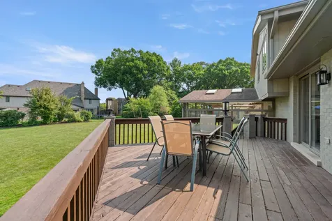 11512 Woodglen Lane Burr Ridge IL 60527