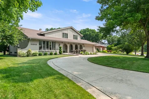 11512 Woodglen Lane Burr Ridge IL 60527