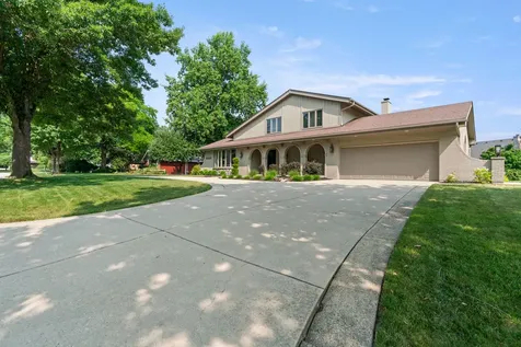 11512 Woodglen Lane Burr Ridge IL 60527