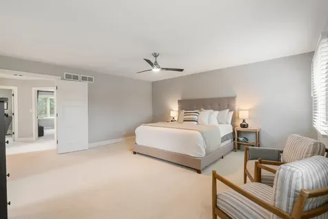 11512 Woodglen Lane Burr Ridge IL 60527