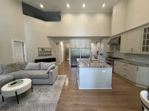 4212 Kayla Lane Northbrook IL 60062