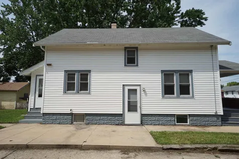 1211 18TH Street Rockford IL 61104