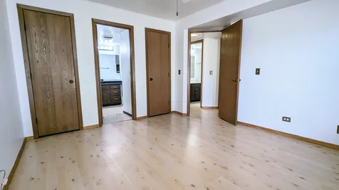 1880 Fox Run Drive Elk Grove Village IL 60007