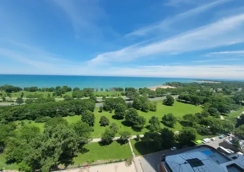 5445 North Sheridan Road Chicago IL 60640