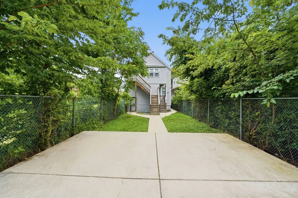 8632 South Sangamon Street Chicago IL 60620
