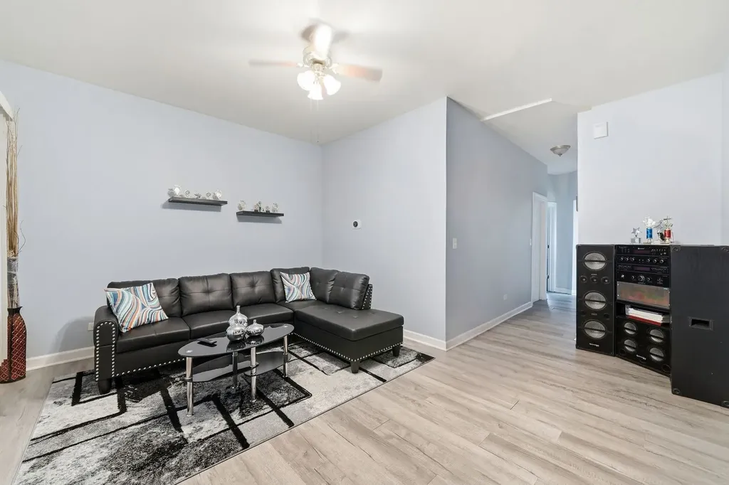 8632 South Sangamon Street Chicago IL 60620