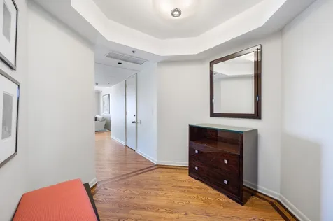 950 North Michigan Avenue Chicago IL 60611