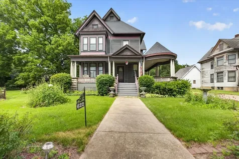 622 North 7th Street Rochelle IL 61068