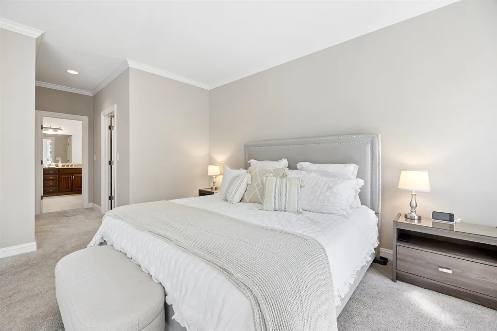 1015 White Pine Lane Western Springs IL 60558