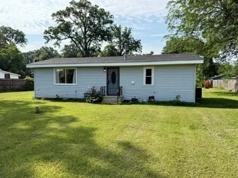 3011 North 15270e Road Momence IL 60954