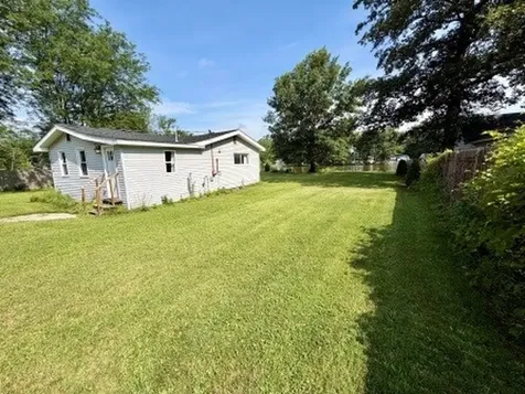 3011 North 15270e Road Momence IL 60954