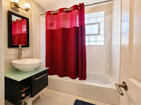 5568 West 96th Street Oak Lawn IL 60453
