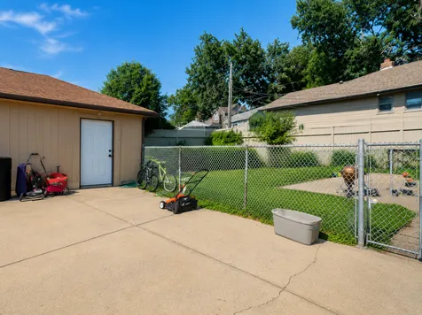 5568 West 96th Street Oak Lawn IL 60453
