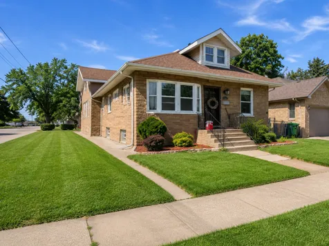 5568 West 96th Street Oak Lawn IL 60453