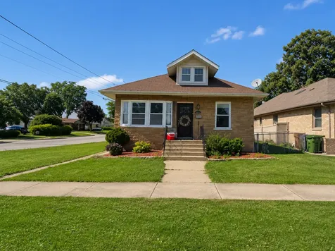 5568 West 96th Street Oak Lawn IL 60453
