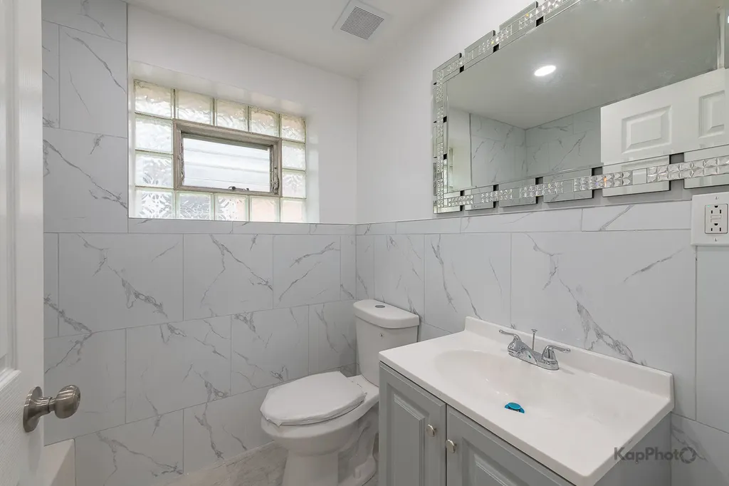 11955 South Prairie Avenue Chicago IL 60628