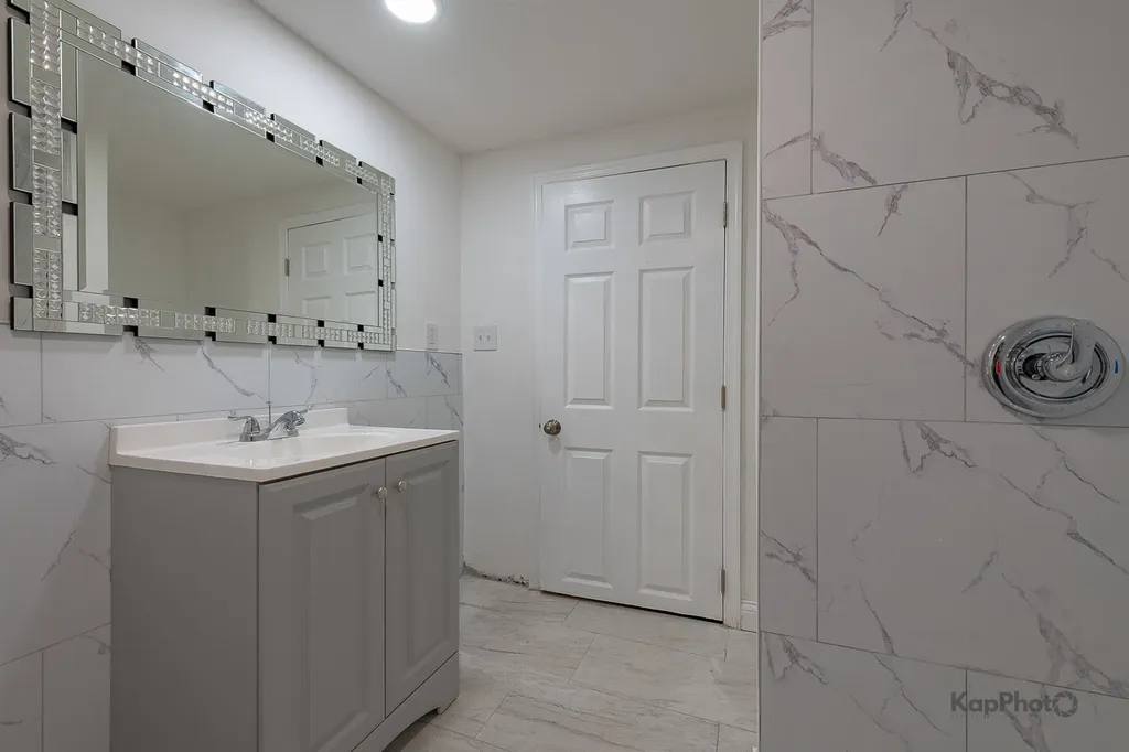 11955 South Prairie Avenue Chicago IL 60628