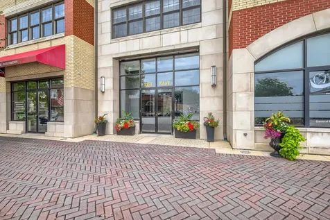10 East Burlington Street Riverside IL 60546