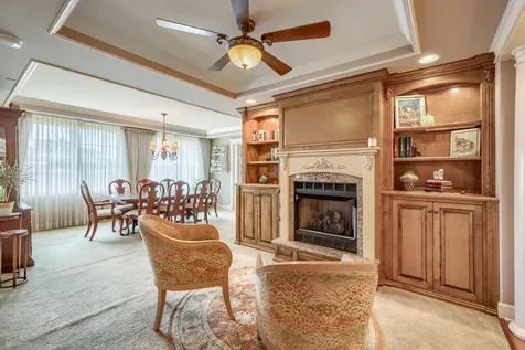 10 East Burlington Street Riverside IL 60546