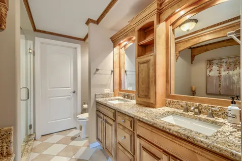 10 East Burlington Street Riverside IL 60546