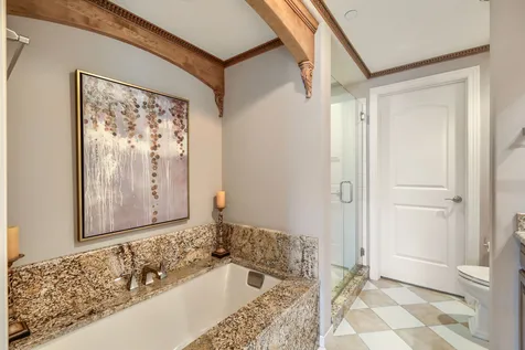 10 East Burlington Street Riverside IL 60546