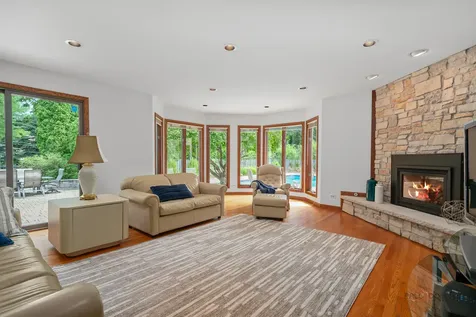222 West Old Mill Road Lake Forest IL 60045