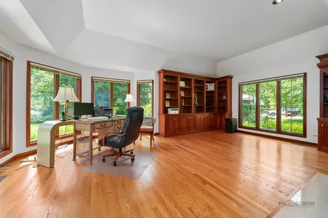 222 West Old Mill Road Lake Forest IL 60045