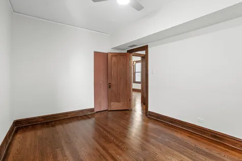 4925 North Kentucky Avenue Chicago IL 60630