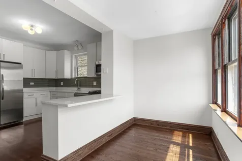 4925 North Kentucky Avenue Chicago IL 60630