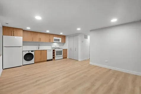 927 North Mozart Street Chicago IL 60622