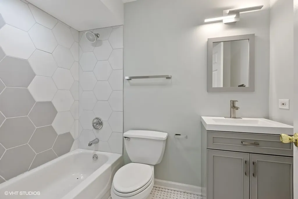 710 East 51st Street Chicago IL 60615