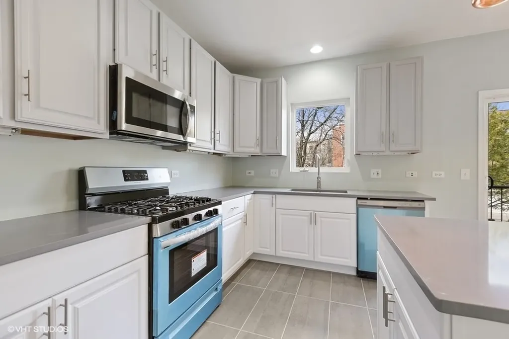 710 East 51st Street Chicago IL 60615
