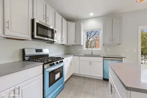 710 East 51st Street Chicago IL 60615