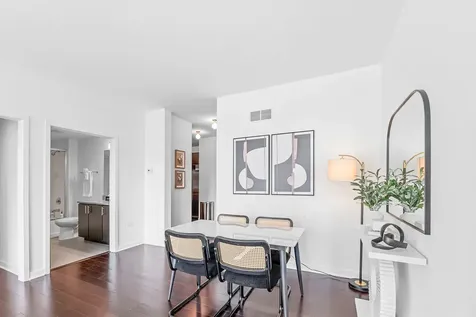 1246 West Devon Avenue Chicago IL 60660