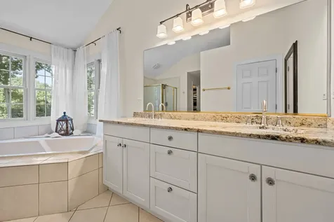 28620 Ashford Court Lake Bluff IL 60044
