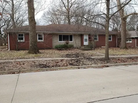 405 East Mumford Drive Urbana IL 61801