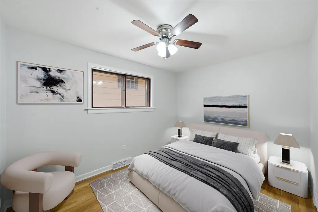 11149 South Green Bay Avenue Chicago IL 60617