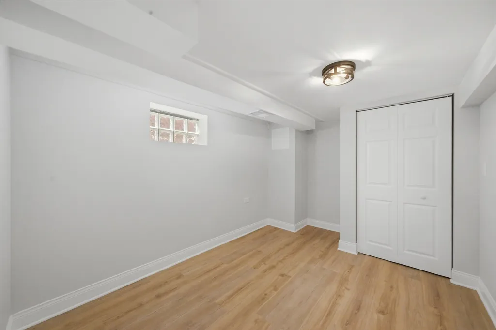 11149 South Green Bay Avenue Chicago IL 60617