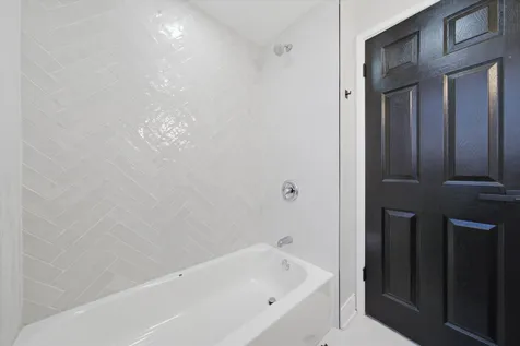11149 South Green Bay Avenue Chicago IL 60617