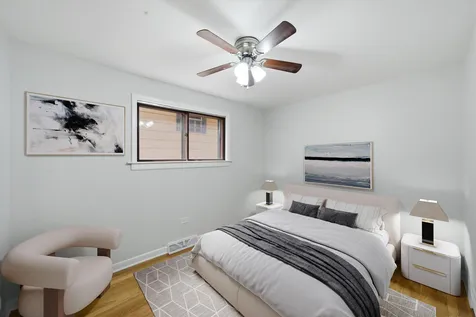 11149 South Green Bay Avenue Chicago IL 60617